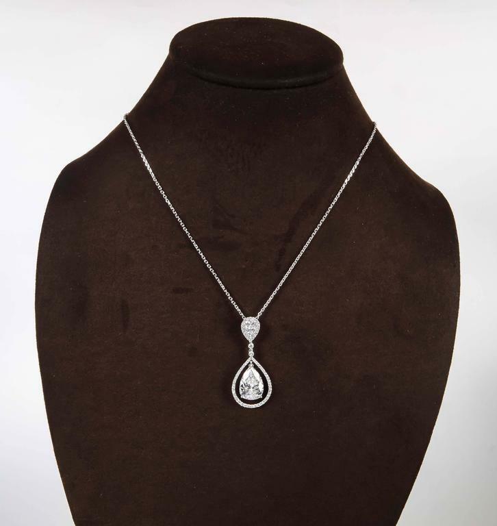 GIA CERTIFIED PEAR SHAPE F COLOR SI2 CLARITY PENDANT 5.12 CT SET .75 CT DIAMOND