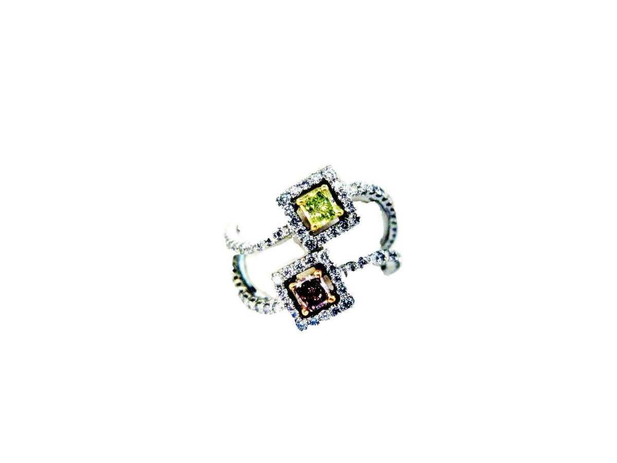 DIAMOND FANCY PINK .15 CT FANCY YELLOWISH GREEN .15 CT PRINCESS SHAPE SET ROUND