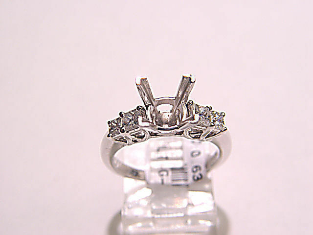 DIAMOND 4 PRINCESS SHAPE SETTING 4 PRONG FOR A 8.40MM