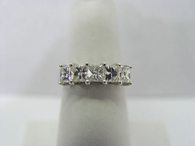 DIAMOND 5 STONE PRINCESS SHAPE COMMON PRONG SET DIAMOND