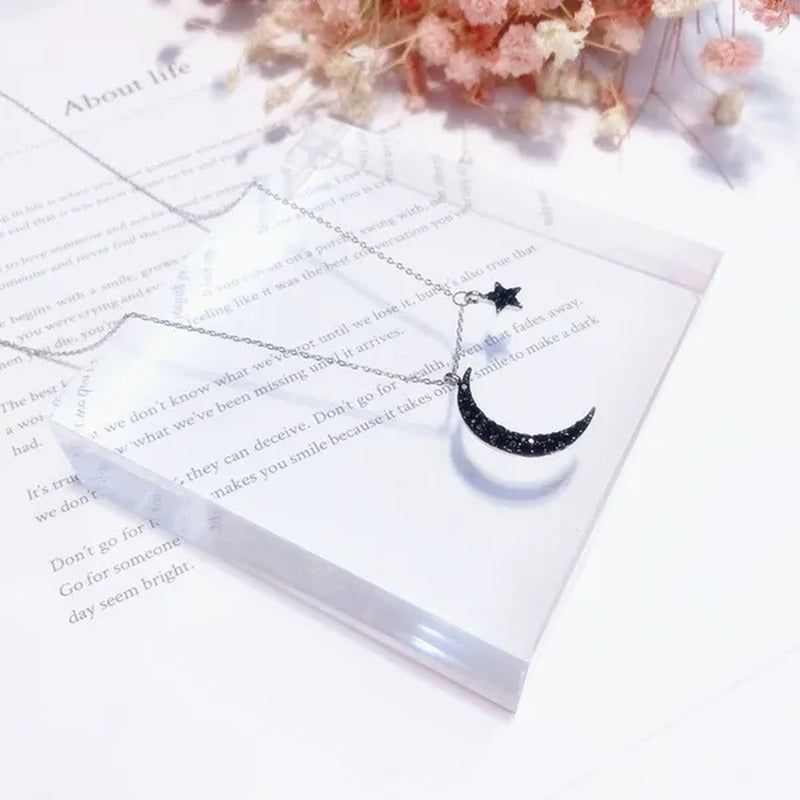 Fashion Black Diamond Star Moon Necklace Simple Moon Clavicle Chain Women