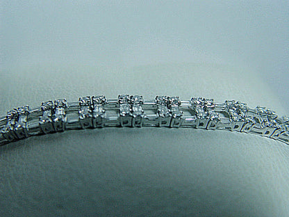 DIAMOND ROUND BR SHAPE 102 STONE BAGUETTE SHAPE 101 STONE DIAMOND PRONG BRACELET