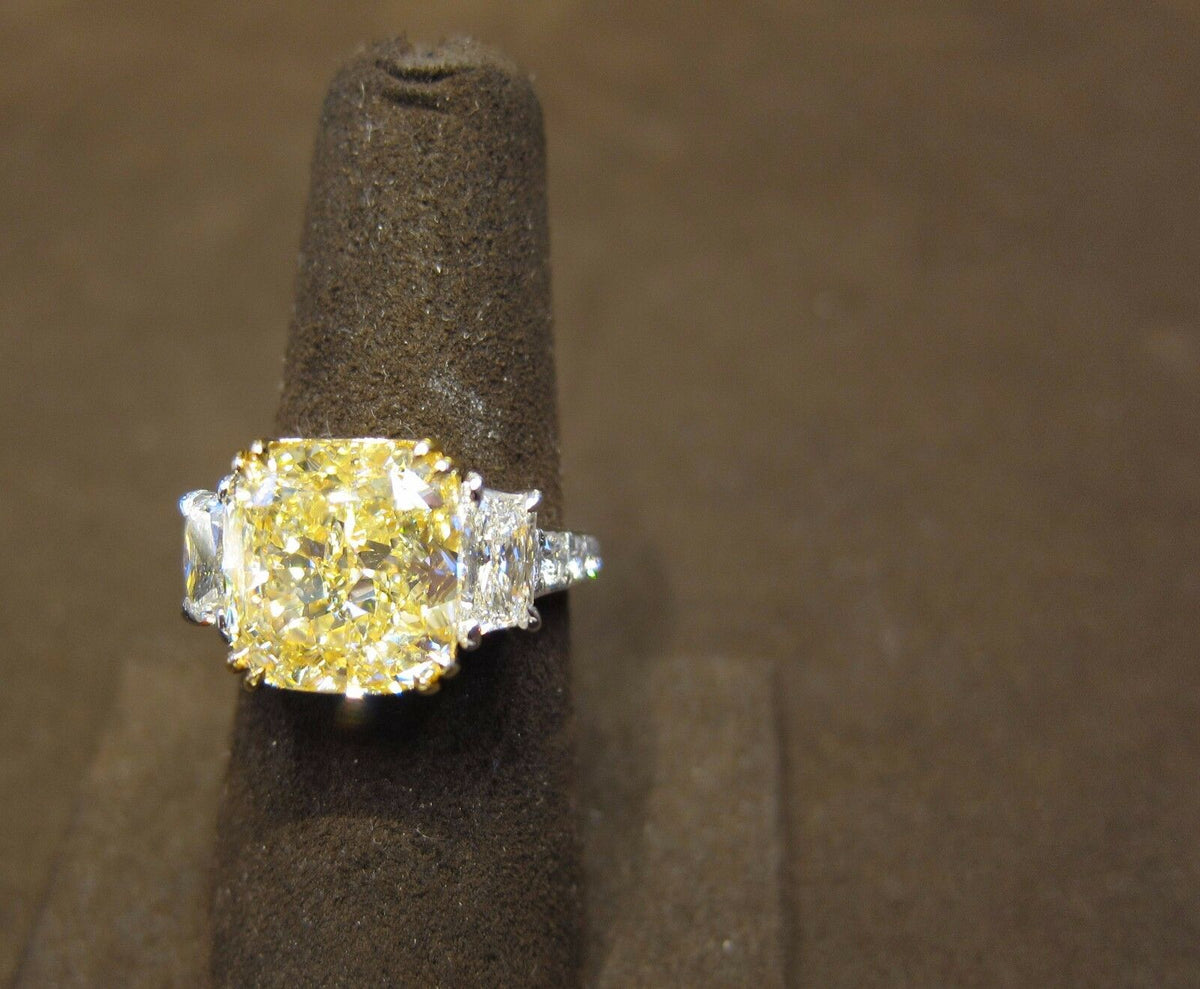 GIA FANCY YELLOW SI1 CUSHION DIAMOND RING SET TRAPEZOID ENGAMENT RING