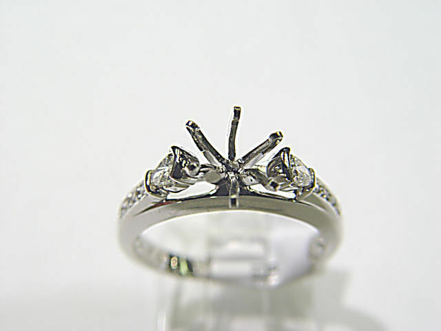 2 PEAR ROUND BRILLIANT DIAMOND SETTING 6 PRONG