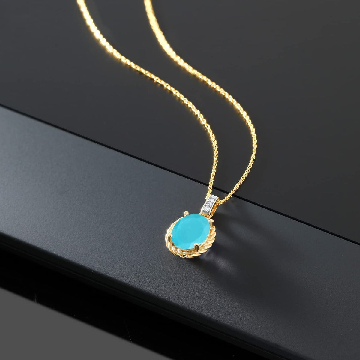 1.54 Ct Oval Green Turquoise White Diamond 10K Yellow Gold Pendant with Chain