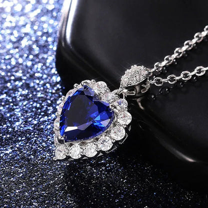 Exquisite Luxurious Ladies Fashion 925 Silver Sapphire Love Heart Pendant Neckla