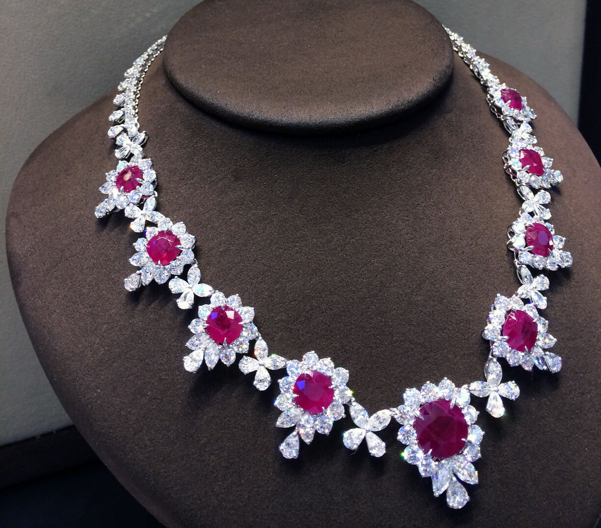 GRS CERTIFIED RUBY NECKLACE 9 CERTIFIED NATURAL 10.37CT CENTER RUBY CUSHION CUT