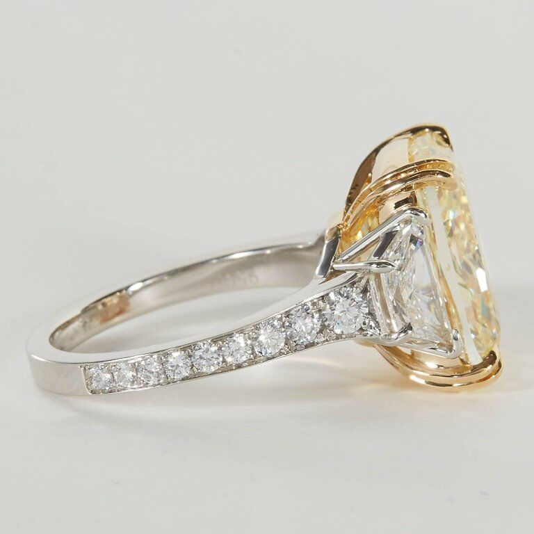 GIA certified Fancy Yellow 10.17 ct Fancy Diamond Ring 1.55 carat platinum 18 k