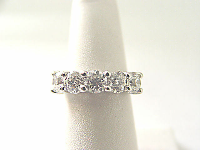 DIAMOND 5 ROUND BR SHAPE COMMON PRONG SET DIAMOND BAND ANNIVERSARY DIAMOND BAND