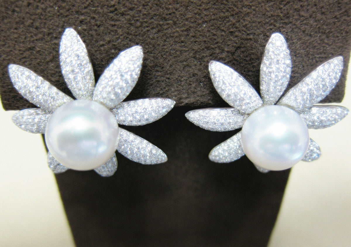 SOUTH SEA PEARL WITH DIAMOND ROUND BRILLIANT SHAPE EARRING