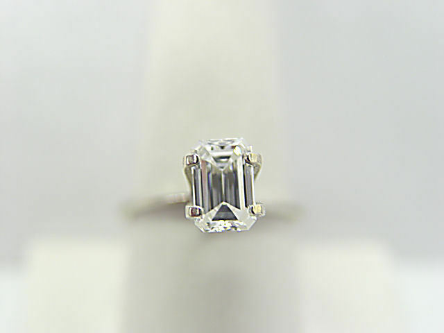 gia certified G color VS1 clarity