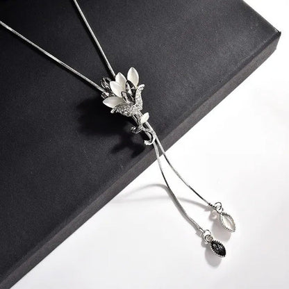 Women'S Fashion Pendant Necklace Rose Flower Studded Tassel Sweater Chain Decora