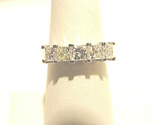 DIAMOND PRINCESS SHAPE TOP SET BAND 5 STONE DIAMOND BAND