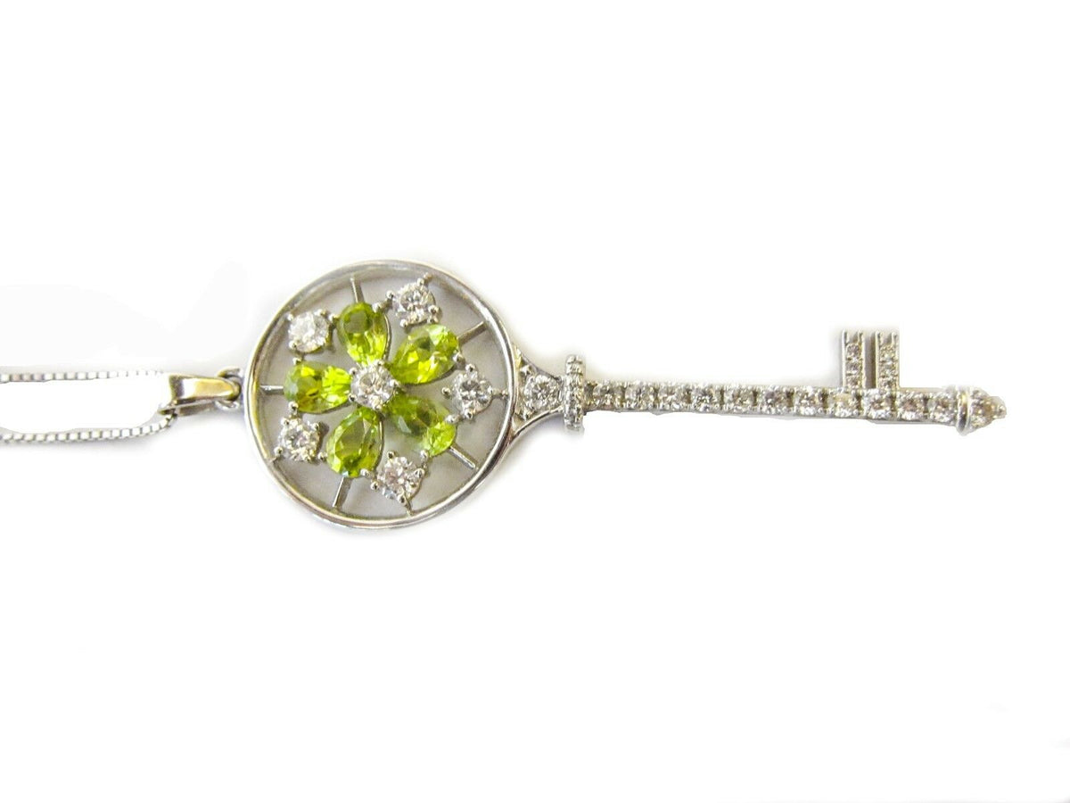 PERIDOT PEAR SHAPE AND DIAMOND ROUND BRILLIANT KEY PENDANT