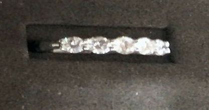 DIAMOND ROUND BRILLIANT SHAPE TOP SET DIAMOND BAND