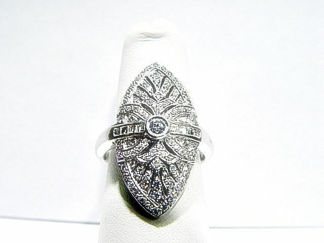 DIAMOND ROUND SINGLE SHAPE ASSCHER SHAPE DIAMOND BAND