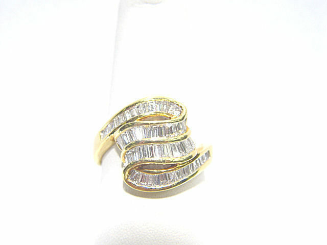 DIAMOND 45 BAGUETTE SHAPE CHANNEL SET DIAMOND BAND