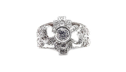 DIAMONDS SET ON TOP BAND