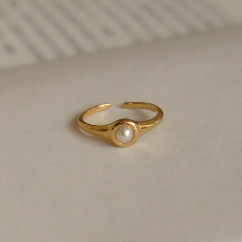 European and American All-Match Pearl Black Onyx Ring