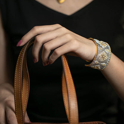 European and American Retro Classic Snowflake Bracelet