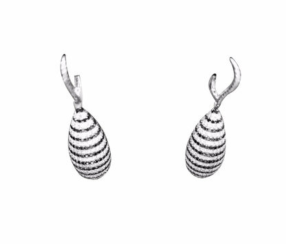 BLACK DIAMOND AND WHITE DIAMOND EARRING