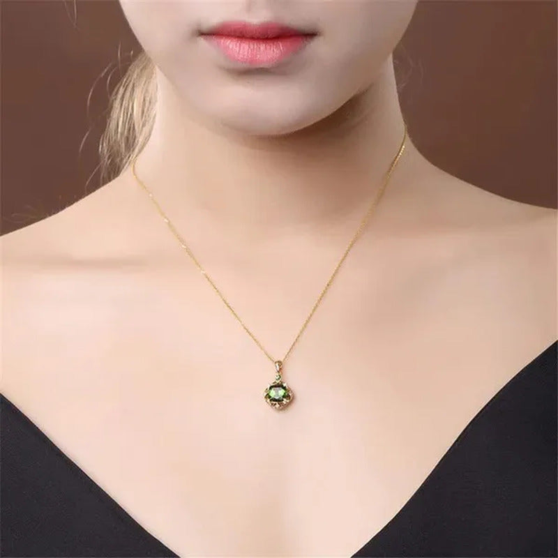 Fashion Emerald Gemstone Pendant 18K Gold Women Necklace Bridal Wedding Paryt Je