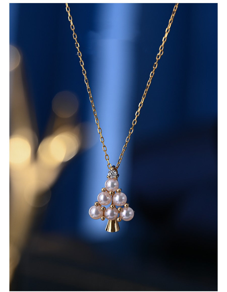 Sea Pearl Necklace Inlaid with Diamonds