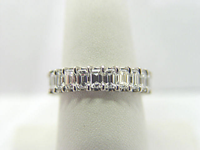 DIAMOND EMERALD SHAPE 25 STONE SET U BASKET ETERNITY DIAMOND BAND ANNIVERSARY