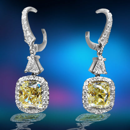 DIAMOND FANCY YELLOW CUSHION BRILLIANT TWO SET ROUND BRILLI9ANT TRILLION DIAMOND