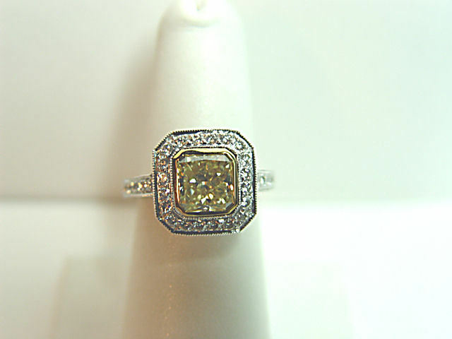 GIA CERTIFIED FANCY YELLOW COLOR GRADE SI1 CLARITY RADIANT 2.52 CT PLATINUM