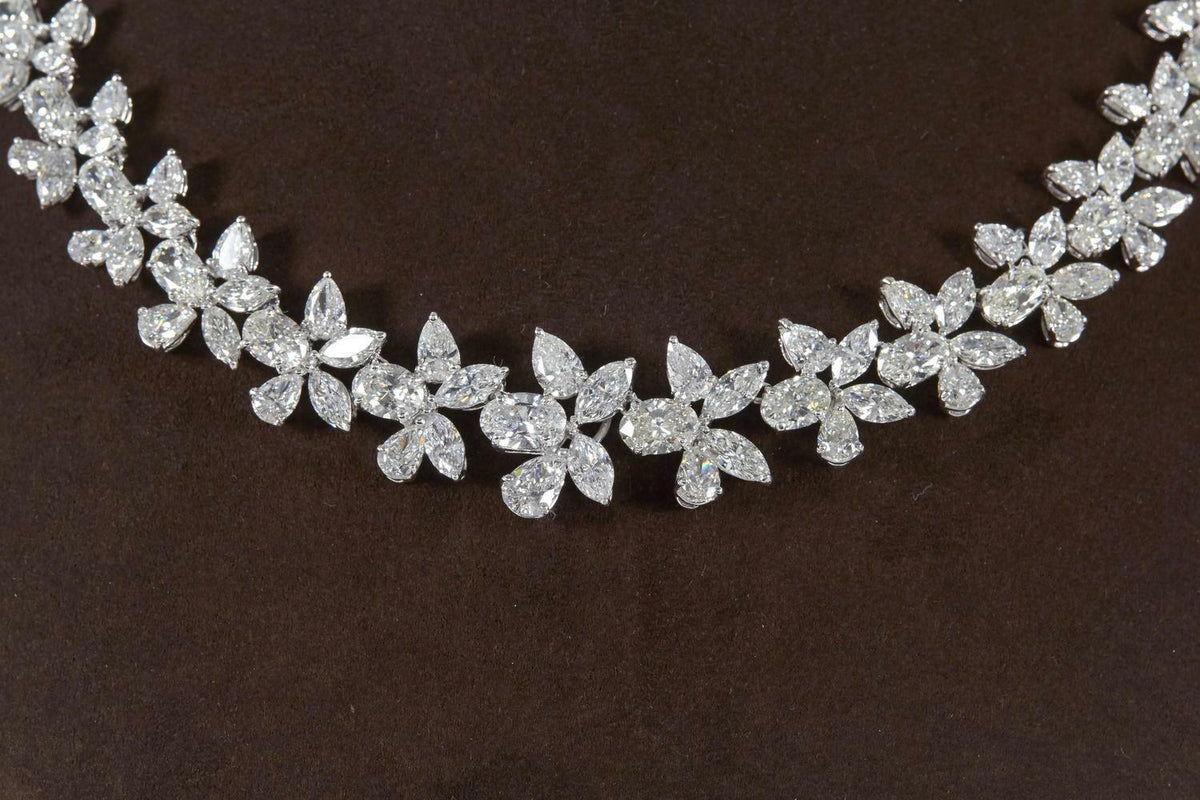 Diamond Platinum Wreath Necklace 56.77 carats of G color VS clarity diamond