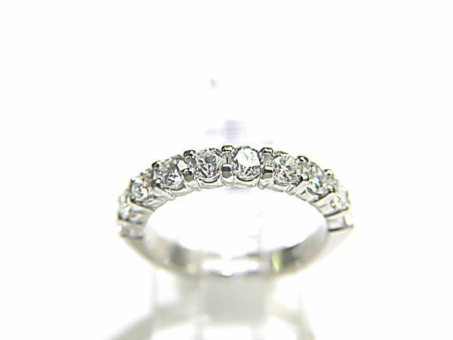 DIAMOND ROUND BRILLIANT COMMON PRONG SET BAND 10 STONE