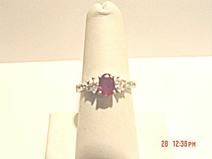 .86 CT RUBY OVAL SHAPE .19 CT DIAMOND MARQUISE ROUND SHAPE RING 18 K WHITE GOLD