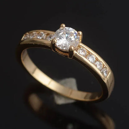Woman'S round Cut Blue Aquamarine Golden Wedding Ring Wedding Ceremony Party Fan