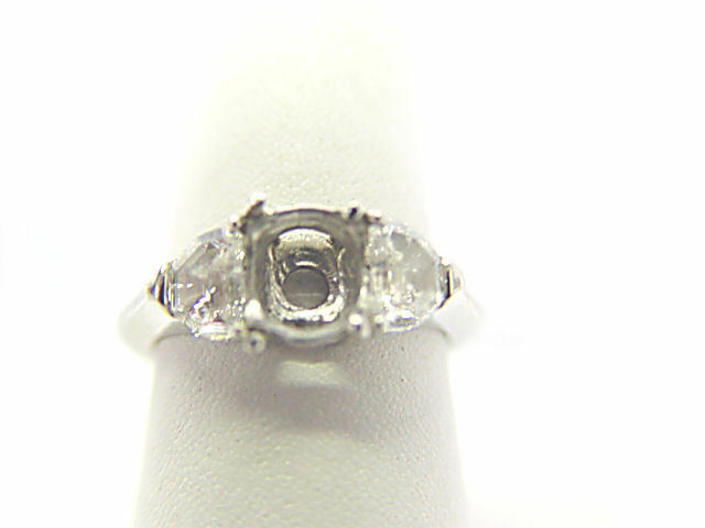 DIAMOND 2 HALF MOON STEP SHAPE SIDE STONE SETTING SET DIAMOND