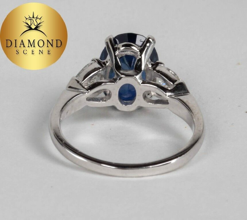 Classic Sapphire Diamond Ring set in Platinum