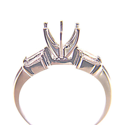 DIAMOND BAGUETTE ROUND BRILLIANT SHAPE SETTING 6 PRONG