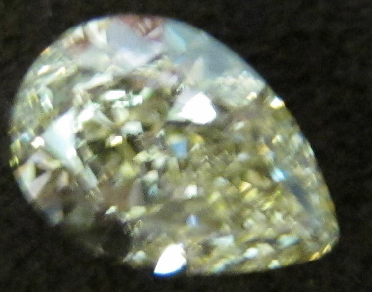 GIA certified pear shape fancy yellow diamond 100% natural loose diamond
