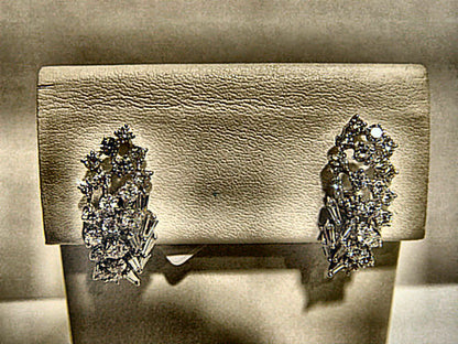 DIAMOND ROUND BRILLIANT BAGUETTE SHAPE EARRING
