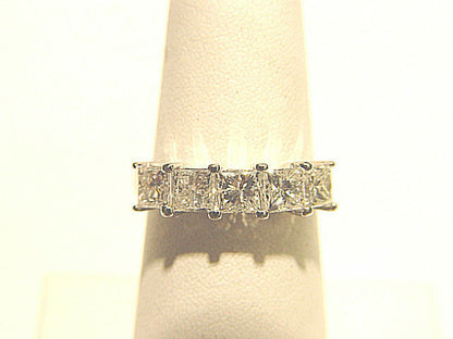 DIAMOND 5 STONE COMMON PRONG SET TOP SET BAND DIAMOND BAND DIAMOND RINGRING