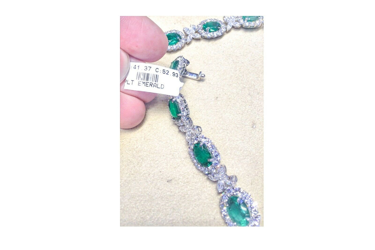EMERALD GREEN OVAL SHAPE SET DIAMOND PEAR MARQUISE ROUND SHAPE DIAMOND NECKLACE