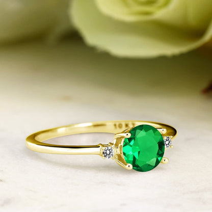 10K Yellow Gold Engagement Solitaire Ring Set with 0.80 Ct round Green Simulated