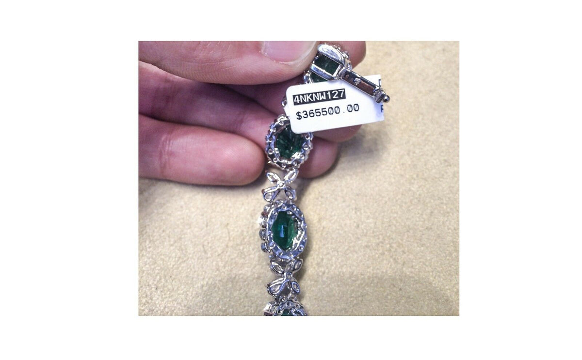 EMERALD GREEN OVAL SHAPE SET DIAMOND PEAR MARQUISE ROUND SHAPE DIAMOND NECKLACE