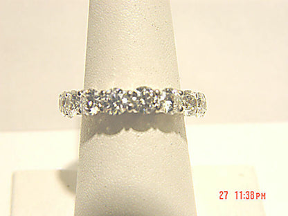 DIAMOND ROUND BRILLIANT SHAPE SET DIAMOND BAND 15 STONE 18 K WHITE GOLD