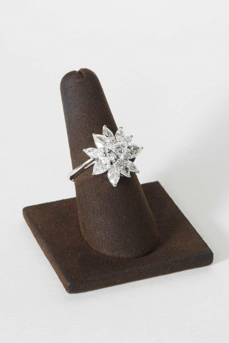 Diamond Cluster Ring 3.75 carats of white VS pear shape and marquise diamond 18k