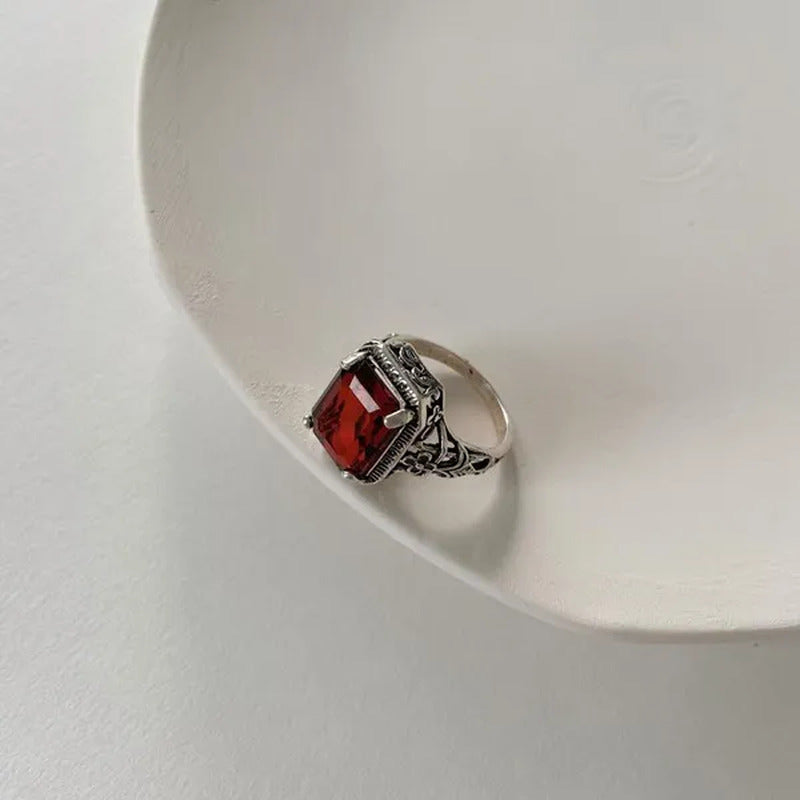 New Oval Ruby Zircon Retro Jewelry Ring Ladies Wedding Party Gift