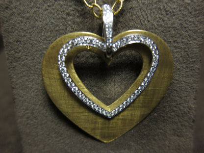 DIAMOND ROUND BRILLIANT SHAPE PENDANT IN WHITE GOLD