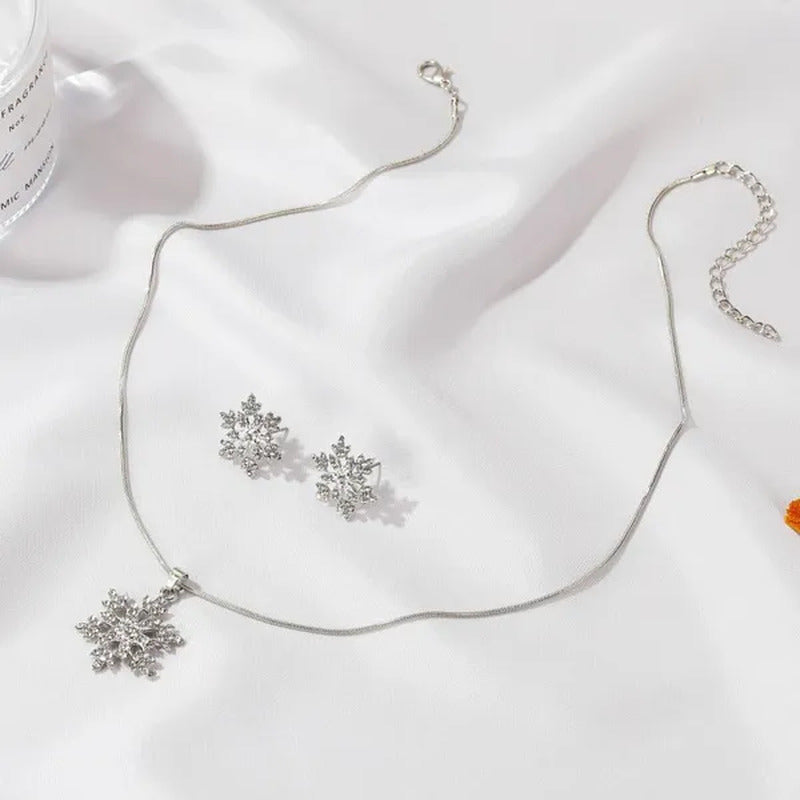 Elegant Crystal Snowflake Earrings Necklace Set Temperament Ladies Zirconia Snow