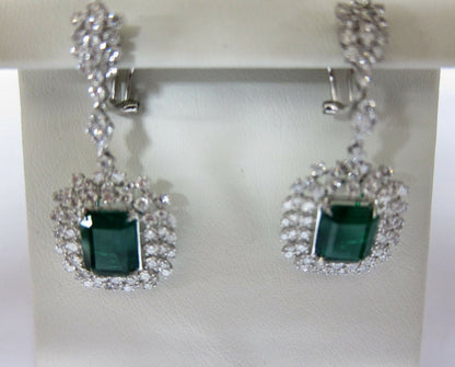 EMERALD GREEN TWO SET ROUND BRILLIANT DIAMOND EARRING