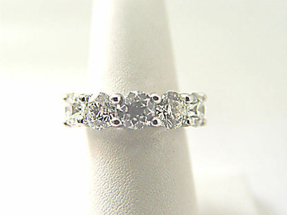 DIAMOND 5 ROUND BR SHAPE COMMON PRONG SET BAND TOP SET DIAMOND ANNIVERSARY BAND